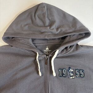 Disneyland Parks Men’s 1955 Mickey Mouse Zip Up Hoodie Gray Size Medium